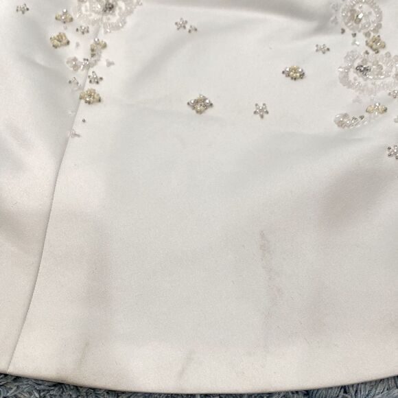 Maggie Sottero Couture A-Line Back Lace-Up White Wedding Dress - Picture 7 of 17